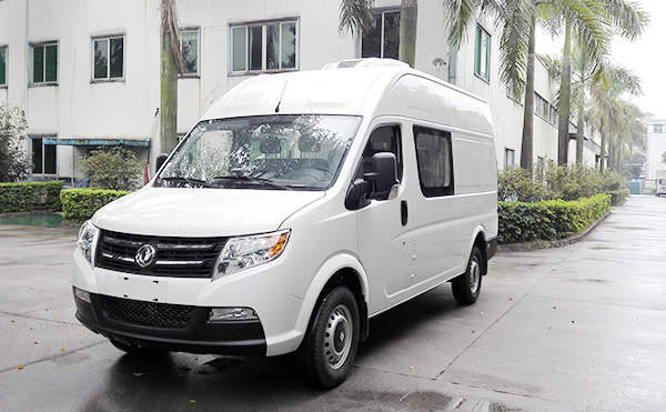 東風(fēng)御風(fēng)雙排座冷藏車